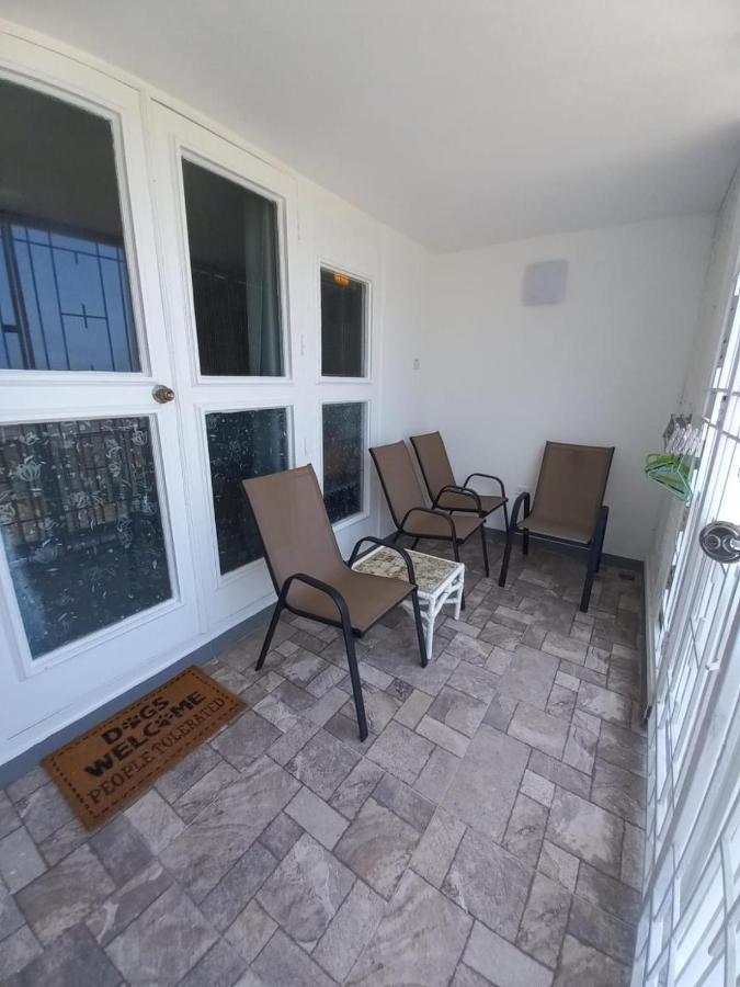 Sea Castles La Vue Apartment Montego Bay Exterior photo